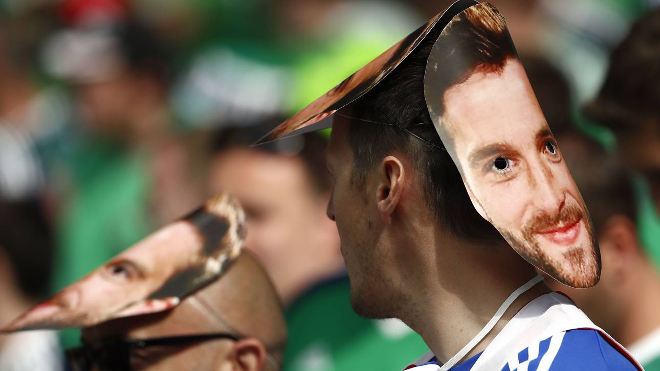 „Grigg ’s on fire“: Fan ruft Feuerwehr