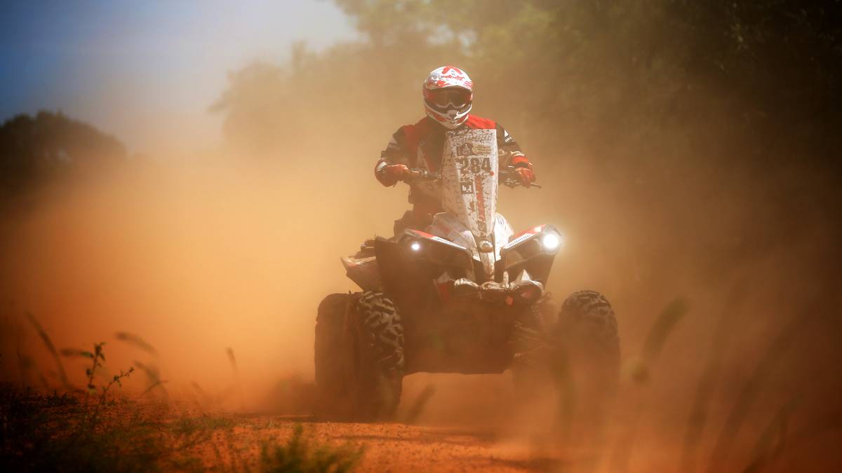 Wer das Duell der Quads für sich entscheiden wird, ist dagegen völlig offen. Hier im Bild: Kamil Wisniewski aus Polen 