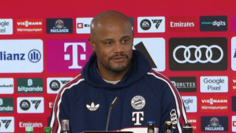 Auf der Pressekonferenz vor dem Bundesliga-Spiel gegen Schalke vergleicht Bayern-Trainer Kompany den Aufstieg in die Bundesliga mit dem Aufstieg in die Premier League – und findet dabei starke Worte für Aufsteiger Schalke 04.
