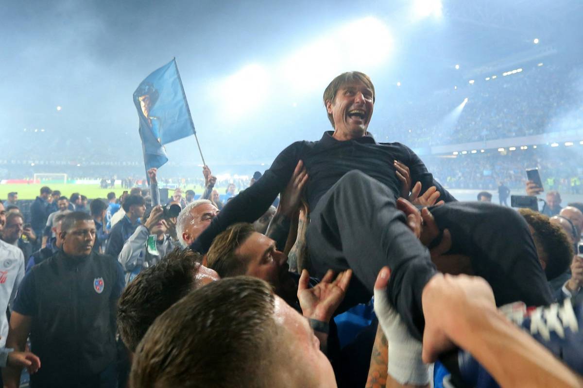 Verlässt Conte Neapel trotz Titel?