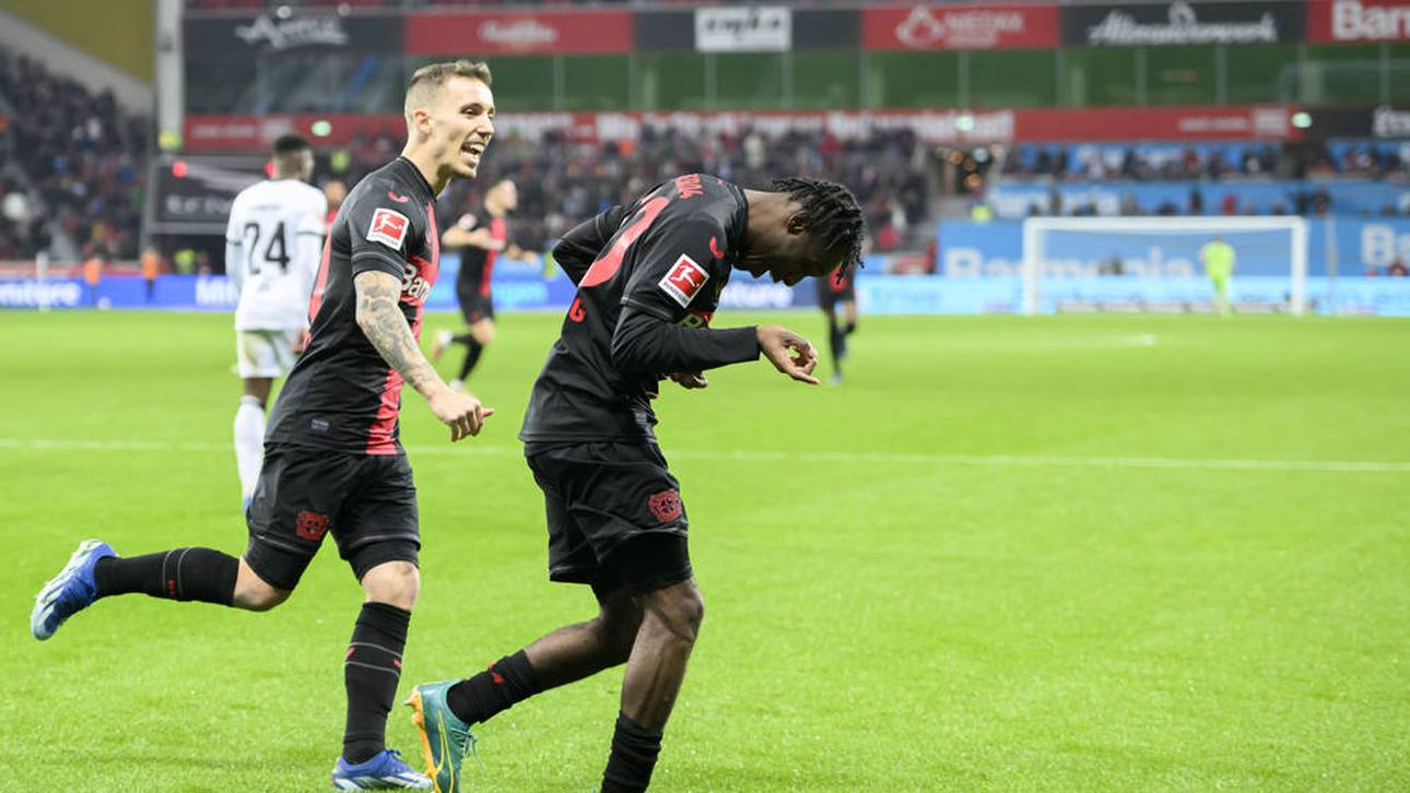 Jeremie Frimpong (re.) denkt offenbar über einen Abschied nach