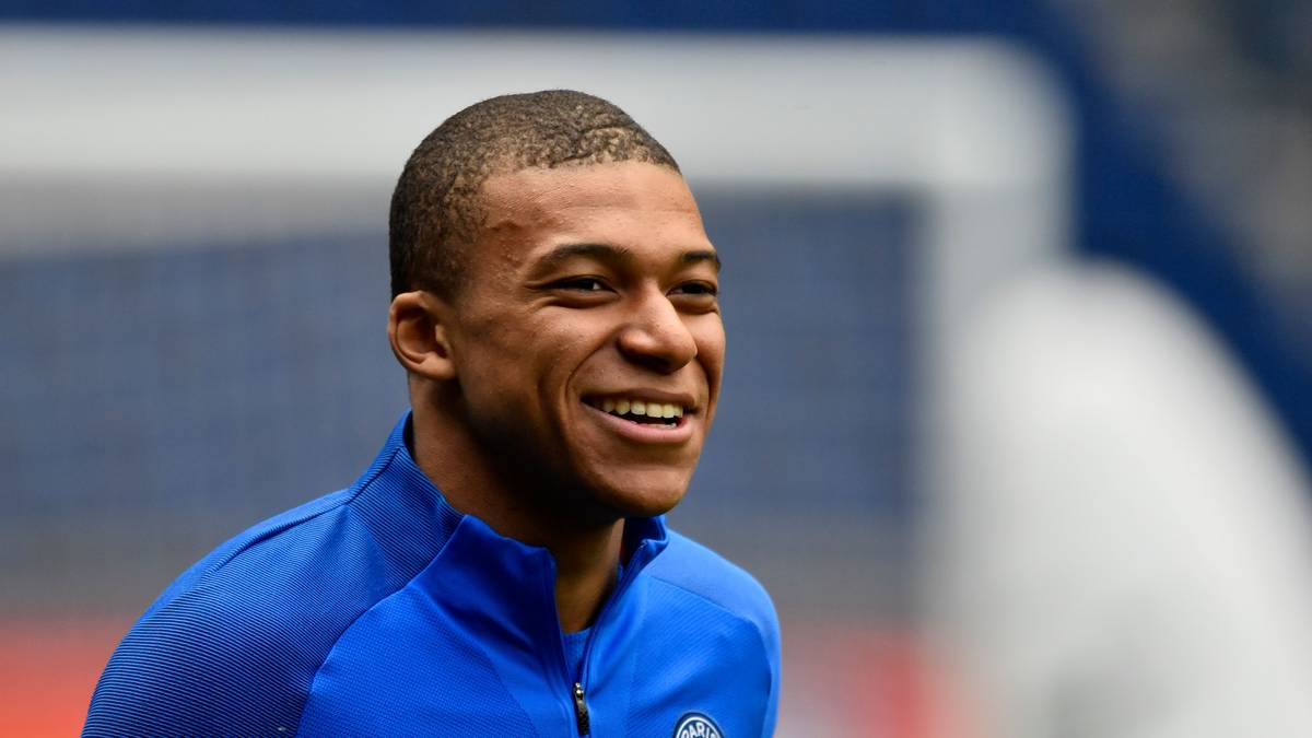 KYLIAN MBAPPE: Frankreichs Wunderkind machte es anders als Morata - er verabschiedete sich von der 29. Künftig ist die 7 auf seinem Rücken zu sehen - die Nummer seines großen Vorbilds Cristiano Ronaldo