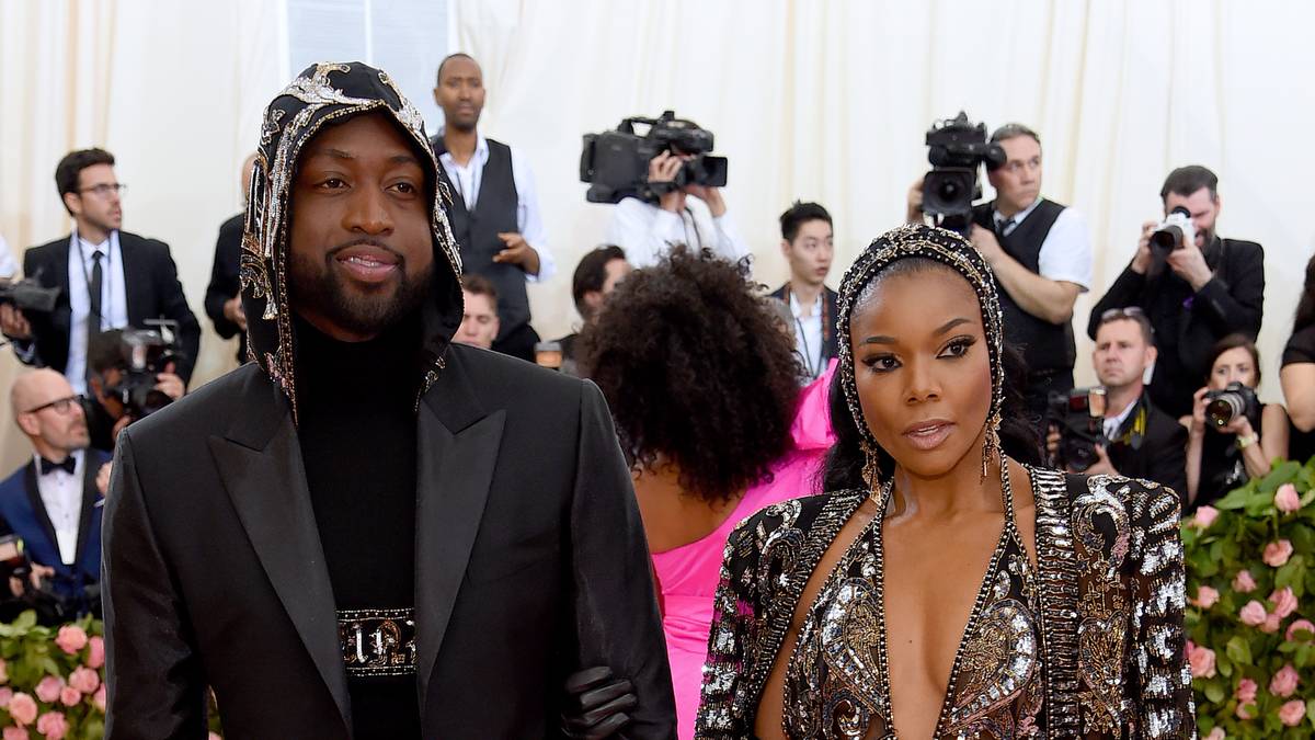Seit wenigen Wochen ist Ex-NBA-Star Dwyane Wade in Rente. Auf der Gala in New York erschienen er und seine Ehefrau Gabrielle Union in einem Outfit, mit dem sie auch in einem Film der Star-Wars-Reihe mitwirken hätten können