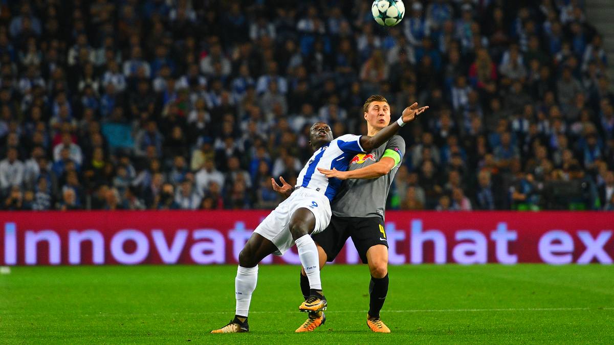 WILLI ORBAN: Platzverweis gegen die Bayern bereits nach 12 Minuten. Gegen Porto hat der Abwehrchef alle Hände voll zu tun, seine Abwehrreihe gegen die gefährlichen Angriffe zu organisieren. Lässt vor dem 1:2 auch noch Gegenspieler Danilo entwischen. SPORT1-Note: 4,5