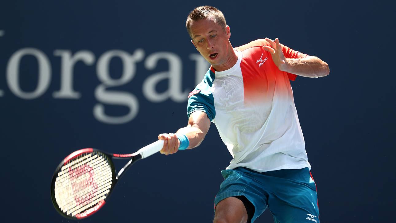 Kohlschreiber kämpft sich weiter