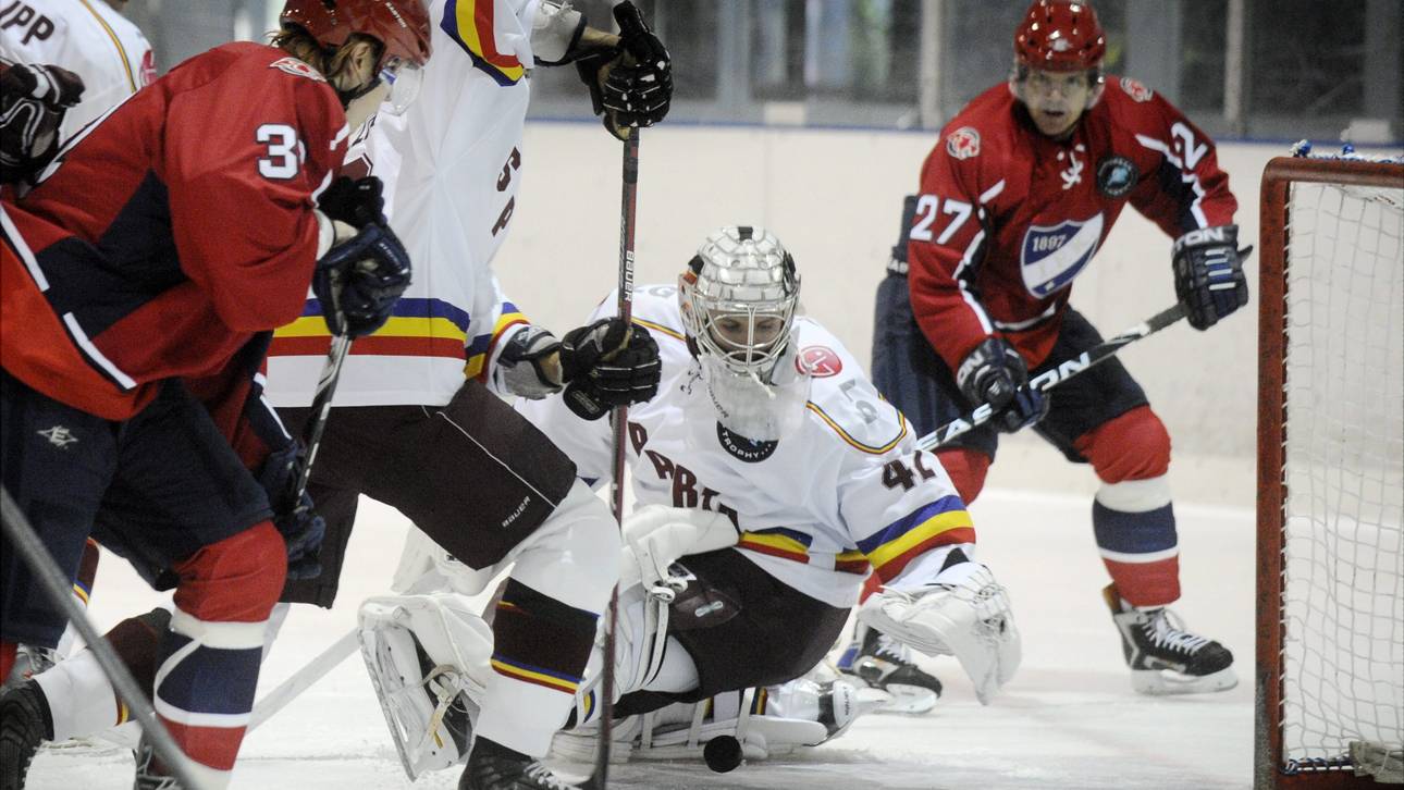 Bremerhaven holt Goalie Pöpperle