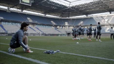 Für die deutsche Nationalmannschaft war die Europameisterschaft im vergangenen Sommer eine große Enttäuschung. Der Frust der Fans entlud sich damals auch über Leroy Sané – beim 2:2-Unentschieden im Gruppenspiel gegen Ungarn wurde der 26-Jährige von den Anhängern ausgepfiffen. 