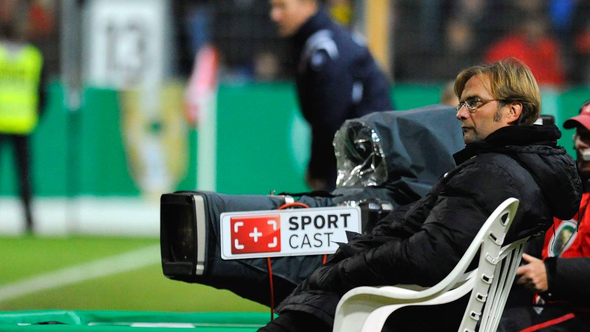 Entsprechend bedient ist der BVB-Coach, der über 120 Minuten ein überlegenes Spiel seiner Elf sieht. Doch der OFC hält die Null und kämpft sich gegen den späteren Deutschen Meister ins Elfmeterschießen