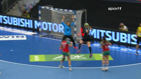 Schleppende erste Hälfte, souveräne zweite - die deutsche Handball-Nationalmannschaft gewinnt auch das Quali-Rückspiel gegen Portugal und darf für die WM im Dezember in Spanien planen.