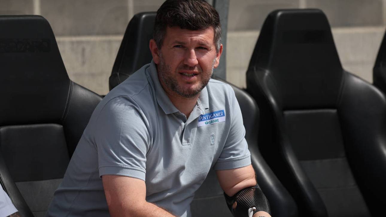 Der neue Sportgeschäftsführer der TSG 1899 Hoffenheim, Andreas Schicker, trägt eine Prothese am linken Unterarm