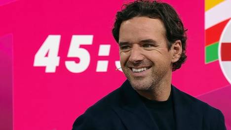 Owen Hargreaves vergleicht das englische Team um Jude Bellingham mit der Mannschaft aus seiner aktiven Zeit. Dabei kommt er um einen Scherz auf eigene Kosten nicht herum.