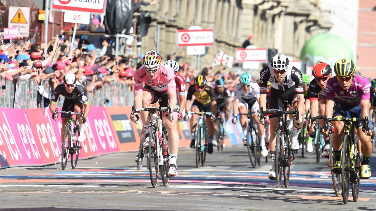 Greipel muss Rosa Trikot abgeben