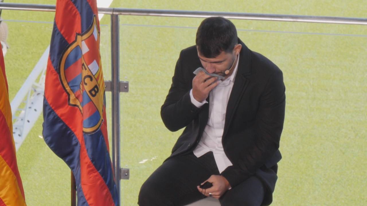 FC Barcelona: Sergio Agüero verkündet unter Tränen sein Karriereende