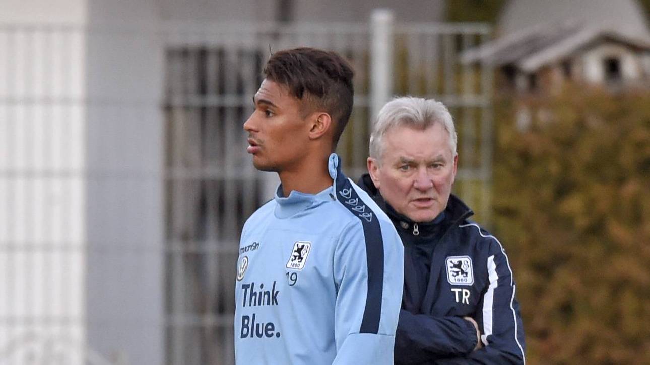 Okotie zofft sich mit Coach Möhlmann