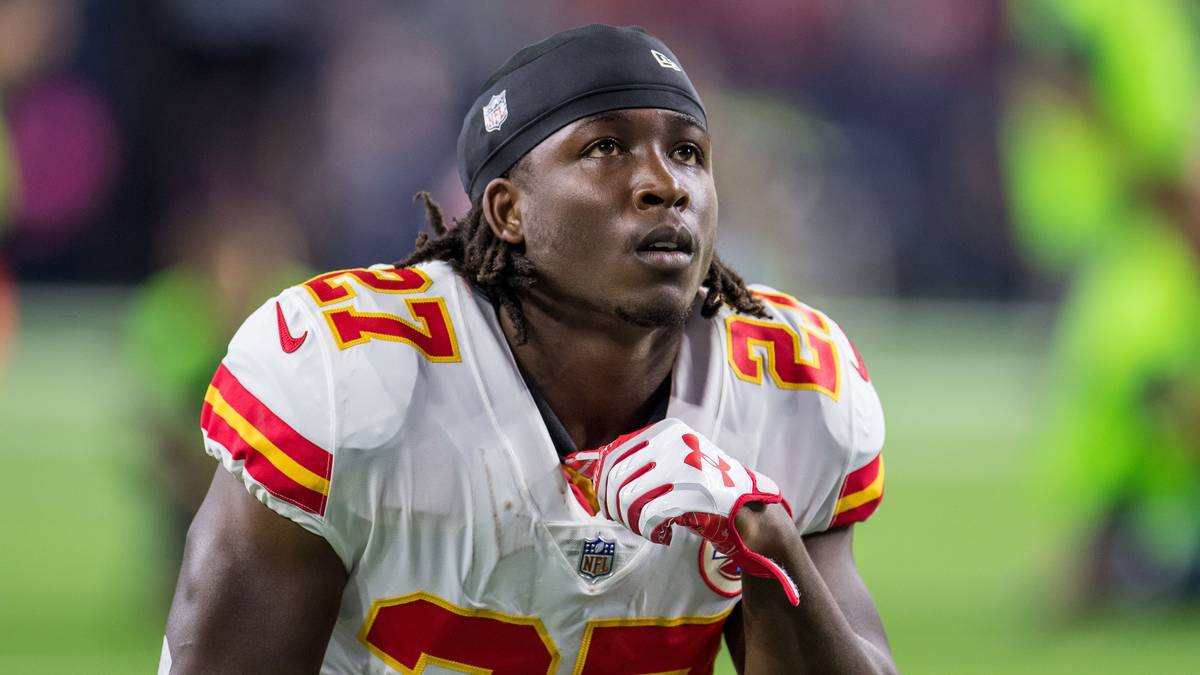Hunt gehört zu den Leistungsträgern des besten Teams der AFC, als Rookie hat er 2017 mit 1327 Laufyards, 455 Passyards und elf Touchdowns brilliert. "Ich möchte mich für meine Taten entschuldigen. Ich bereue zutiefst, was ich getan habe", sagte Hunt. Die Reue kommt jedoch deutlich zu spät