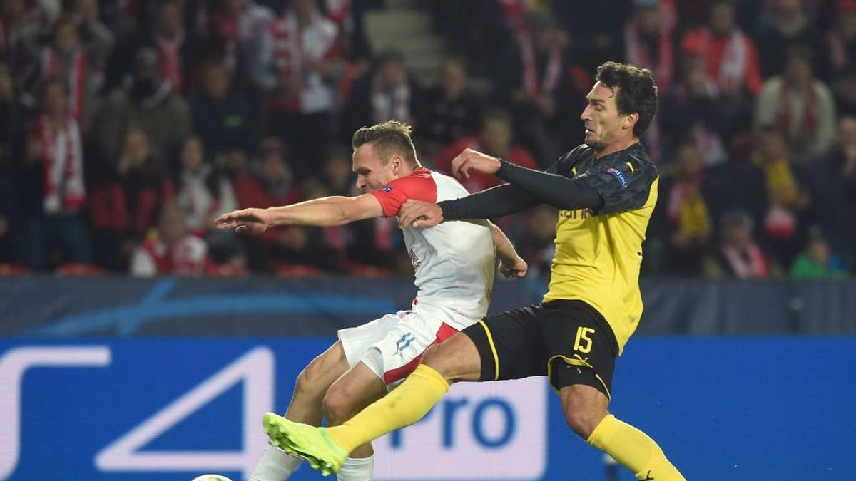 MATS HUMMELS: Zweikampfstark. Aber zwischen ihm und Guerreiro fand Slavia oft eine Lücke.
SPORT1-Note: 3