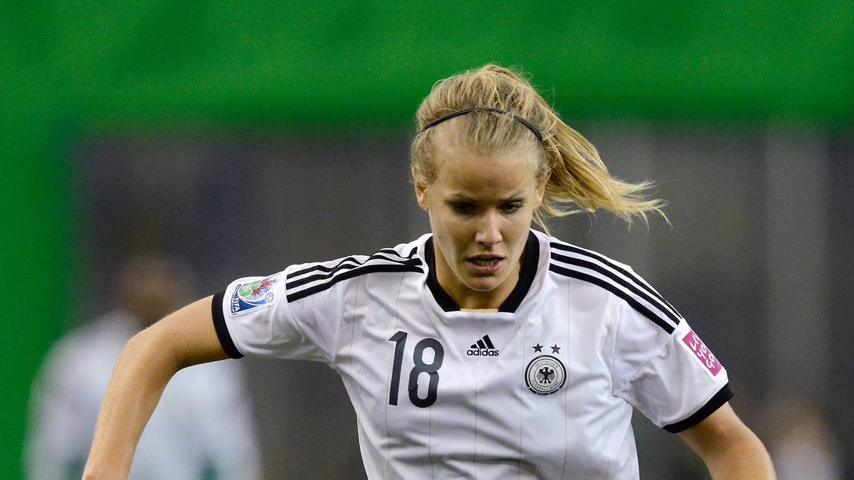 Lena Petermann (Alter: 21, Verein: FC Rosengard, Länderspiele: 2, Tore: 0)