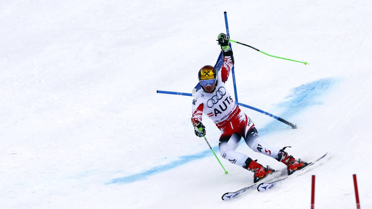 Hirscher jubelt im letzten Lauf bereits vor der Ziellinie. Für ihn ist es bereits das zweite Gold nach der Super-Kombination. Im Riesenslalom und im Slalom könnte er nachlegen