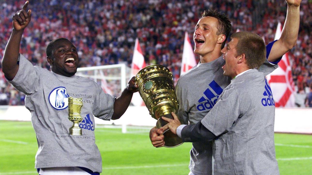DFB POKAL 00/01 - FINALE 2001 in Berlin