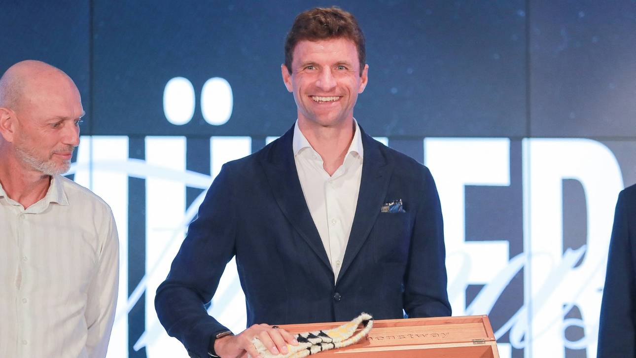 Müller vergibt kurioses Geschenk