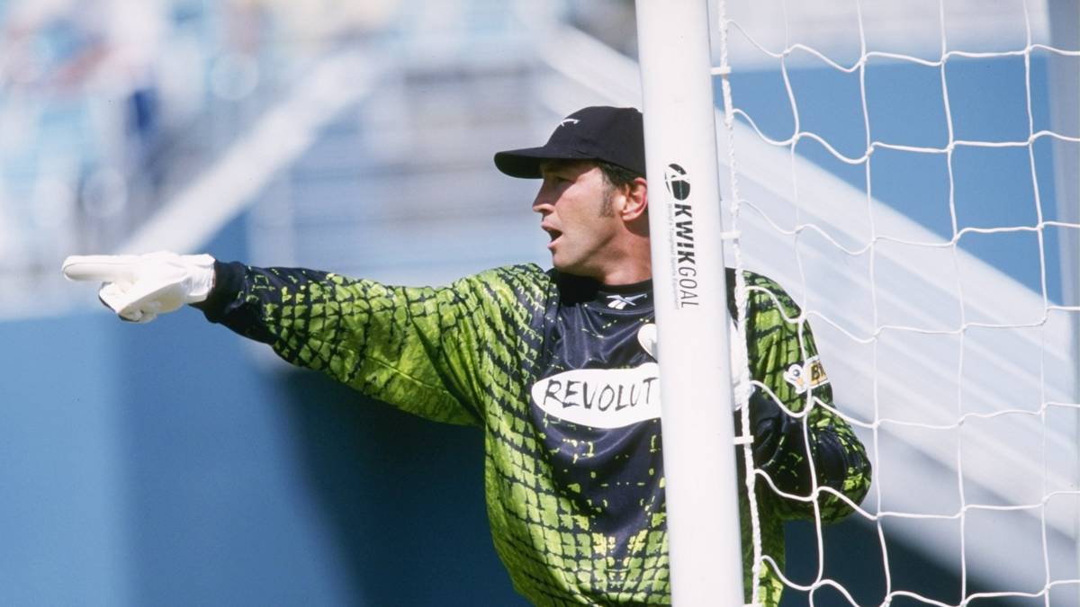 PLATZ 13 - WALTER ZENGA (Italien): Galt als der legitime Nachfolger von Dino Zoff, ein zugegebenermaßen sehr hoher Maßstab. War von 1982 bis 1994 bei Inter Mailand und prägte dort auch die Ära mit Lothar Matthäus, Andreas Brehme und Jürgen Klinsmann mit