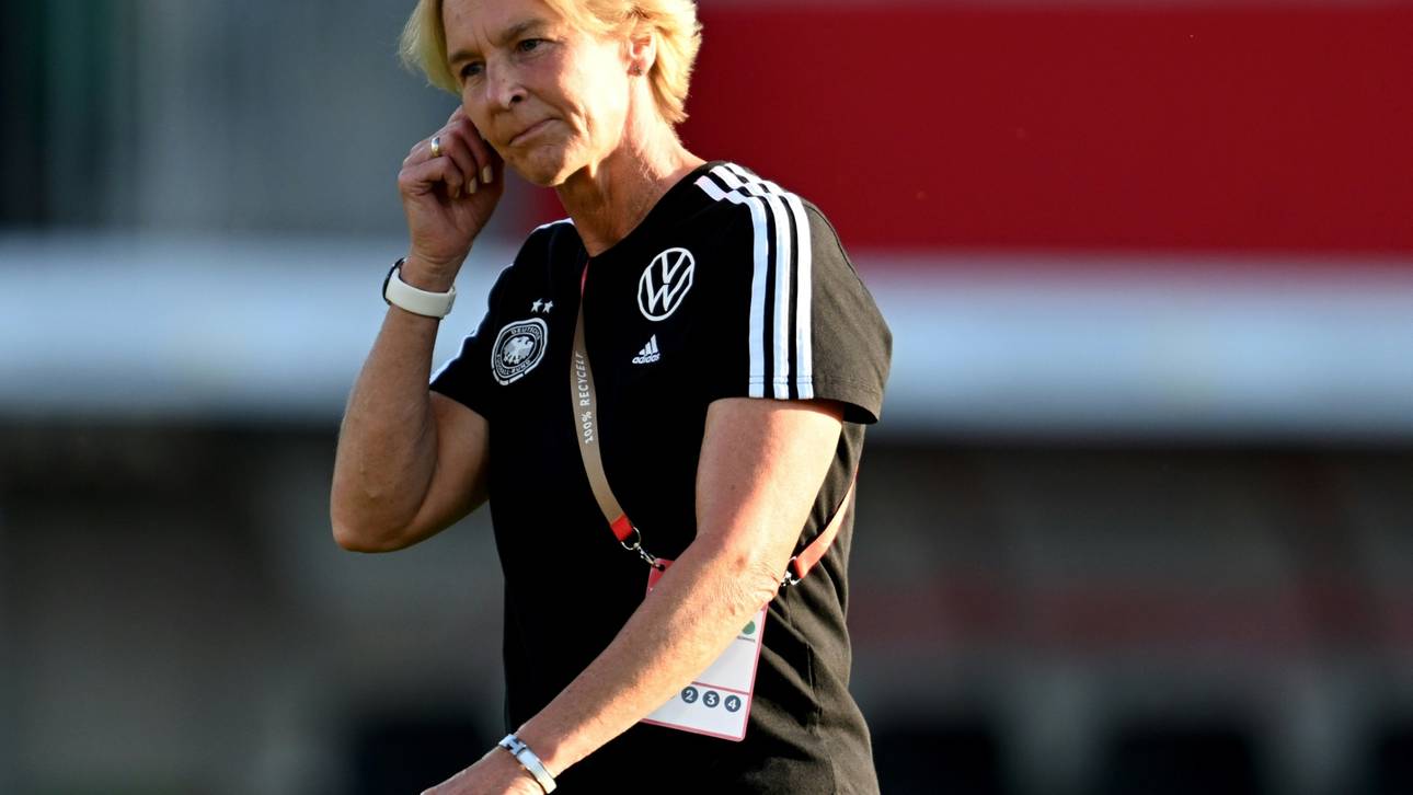 Voss-Tecklenburg: Frauenfußball soll seine Werte bewahren