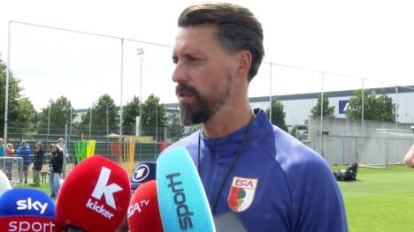 Sandro Wagner will sich beim FC Augsburg voll und ganz auf seinen Trainerjob fokussieren. Der neue Coach erklärt, wie er es angehen will.