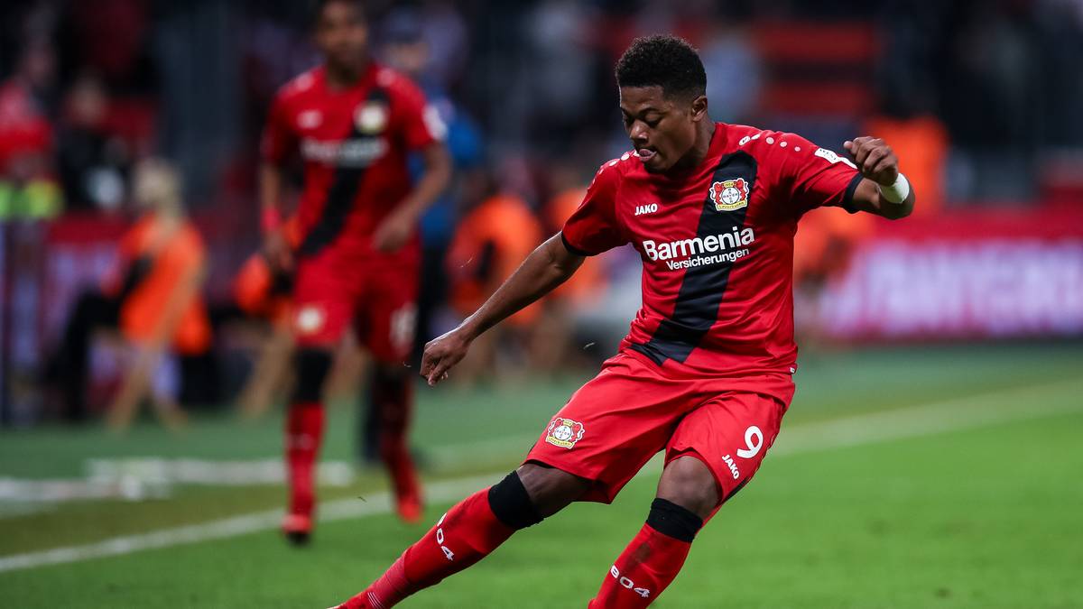 BAYER LEVERKUSEN: Bei Bayer 04 Leverkusen ist Leon Bailey der Spieler der bisherigen Saison. Der Jamaikaner, der im vergangenen Sommer für 13,5 Millionen Euro vom belgischen Erstligisten KRC Genk gekommen war, hat in 20 Pflichtspielen für Bayer zehn Tore erzielt und fünf Treffer vorbereitet