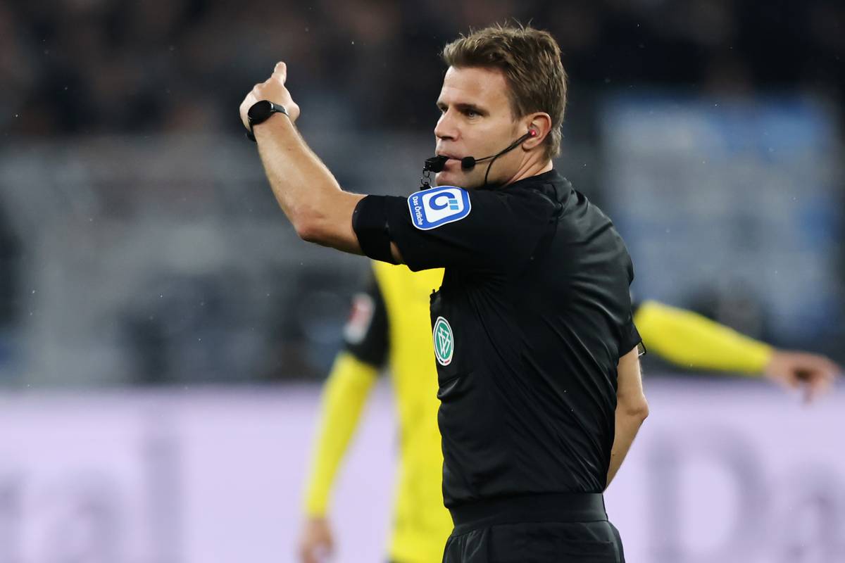 Dr. Felix Brych pfeift sein letztes Bundesliga-Spiel. Das Ende einer beeindruckenden Schiedsrichter-Karriere mit irren Geschichten.