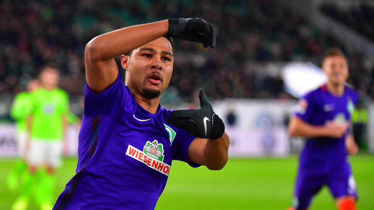 Der Sommer-Neuzugang packt wie in der Vorwoche gegen Mainz einen besonderen Jubel aus. Im Stile von NBA-Star James Harden rührt "Chefkoch" Gnabry in einer imaginären Schüssel herum