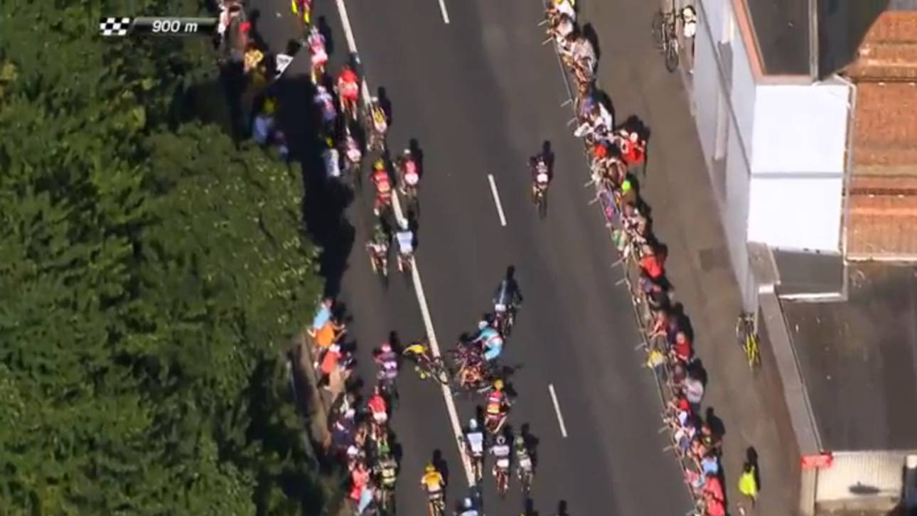 Sturz bei der Tour de France mit Tony Martin kurz vor dem Ziel