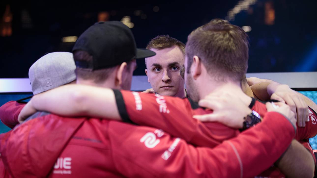EPL: mouz bleibt am Ball