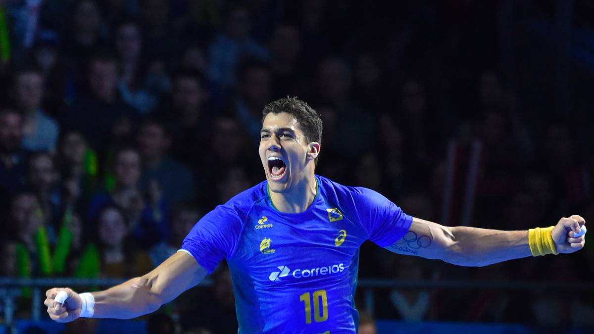 Brasiliens Jose Guilherme de Toledo freut sich über die ersten Punkte seiner Mannschaft bei der WM. Polen dagegen steht nach der zweiten Niederlage überraschend vor dem Aus