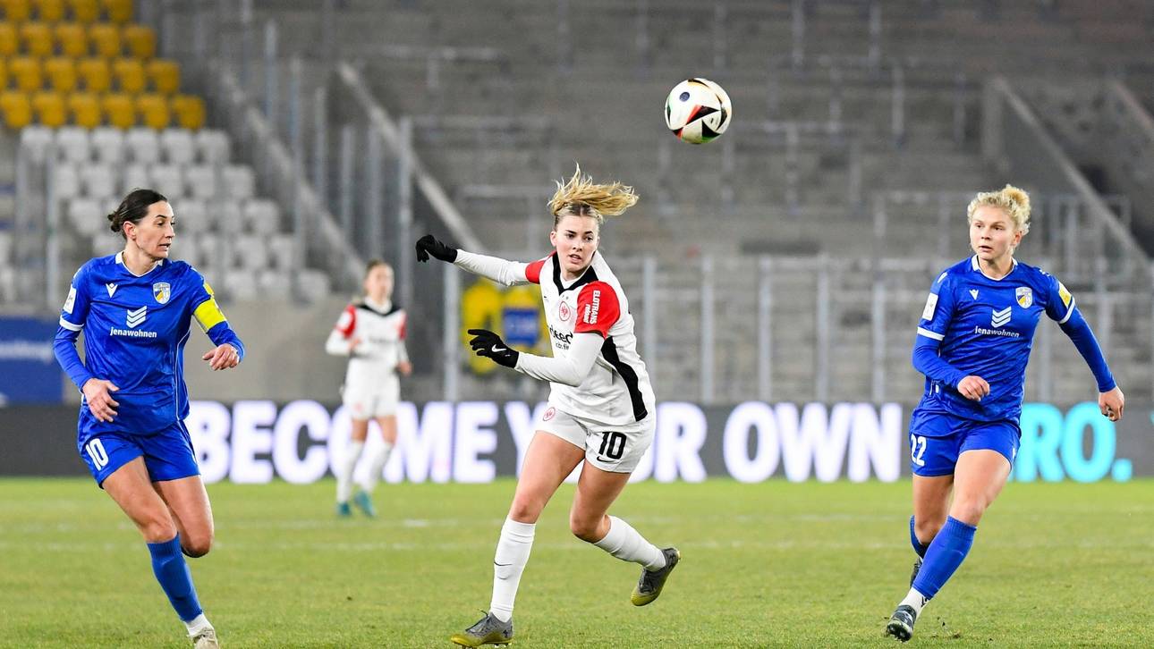 Frankfurt legt im Meisterrennen vor