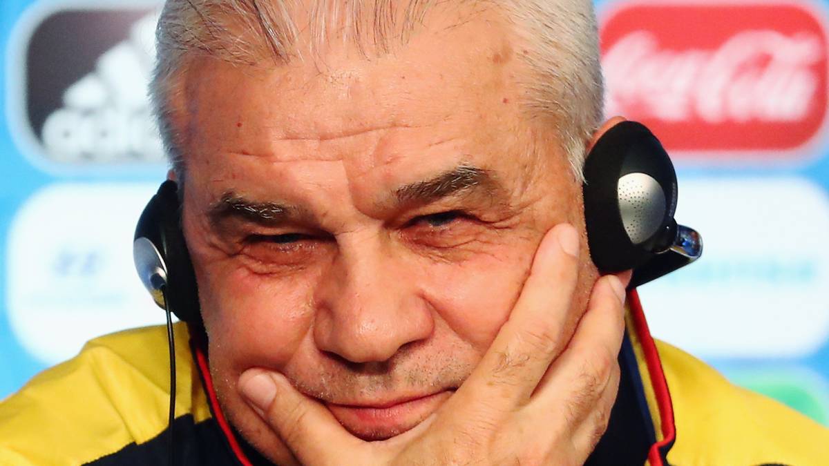 "Ich bin mir sicher, dass du in Deinem ganzen Leben noch nie etwas Konstruktives geleistet hast." (Rumäniens Nationaltrainer Anghel Iordanescu nach einer kritischen Frage eines Journalisten)