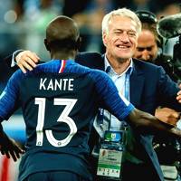 Nationaltrainer Didier Deschamps setzt bei der EM überraschend auf N‘Golo Kante. Der Saudi-Legionär gibt sein Comeback nach zwei Jahren. Auch Kingsley Coman ist dabei.