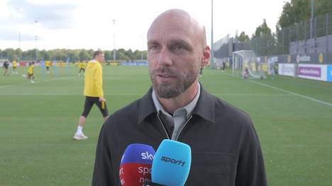 Konstantinos Karetsas brach im Champions-League-Spiel gegen Villarreal zusammen und musste ausgewechselt werden. Dortmunds Sportdirektor Ole Book gibt zwei Tage später ein Update zum Griechen.