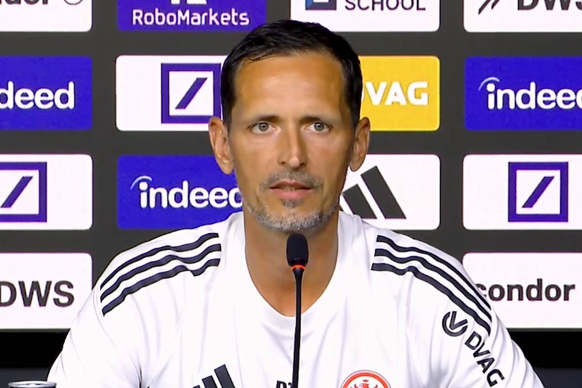 Die Wechselgerüchte um Frankfurt-Keeper Kevin Trapp werden immer konkreter. Auf der Pressekonferenz vor dem Pokal-Spiel gegen den FV Engers 07 trifft SGE-Trainer Dino Toppmöller eine überraschende Aussage rund um seinen Torhüter. 