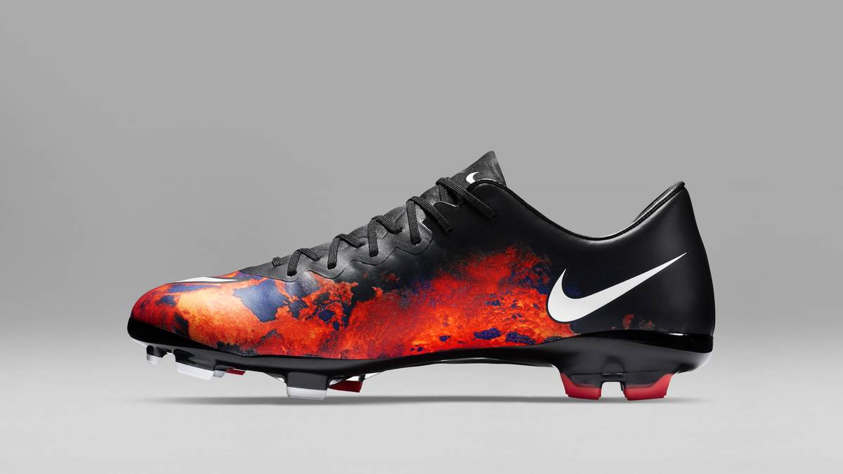 Mitten im Atlantik liegt Ronaldos Geburtsort, oder besser gesagt seine Geburtsinsel Madeira. Das kann man nun auch auf seinen neu vorgestellten Schuhen erkennen, wenn man weiß, dass Madeira eine durch Vulkanausbrüche entstandene Insel ist