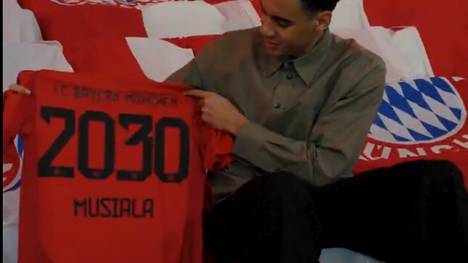 Der FC Bayern und Jamal Musiala haben ihren Vertrag vorzeitig bis zum 30. Juni 2030 verlängert. Das gab der deutsche Rekordmeister am Valentinstag mit diesem Video bekannt.