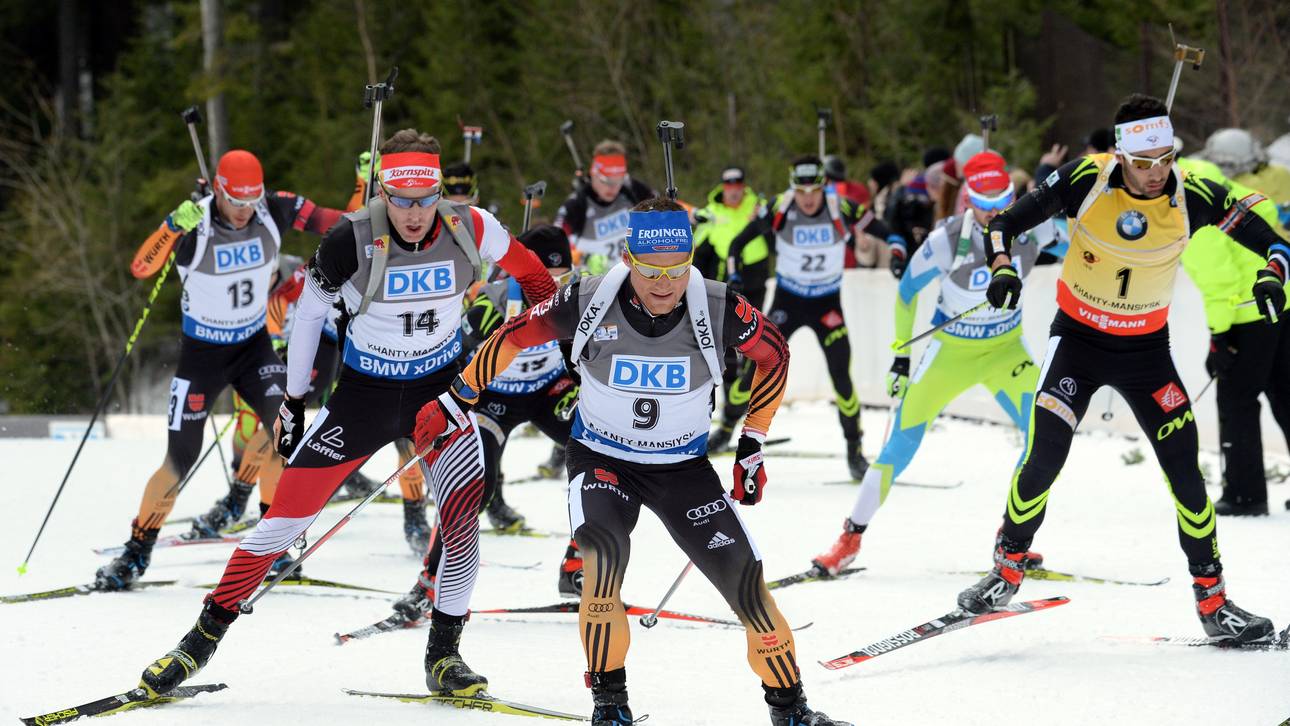 Lesser und Peiffer am Podest vorbei