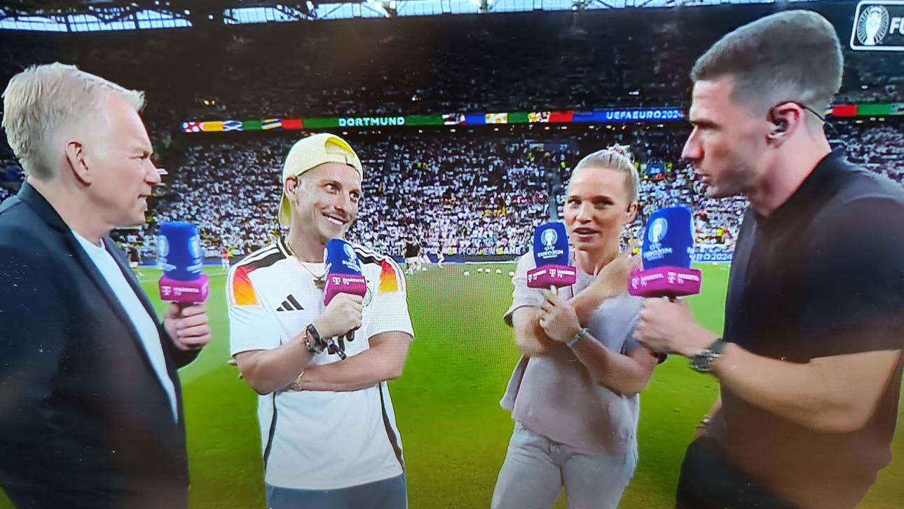 Lobrecht stichelt gegen TV-Experten