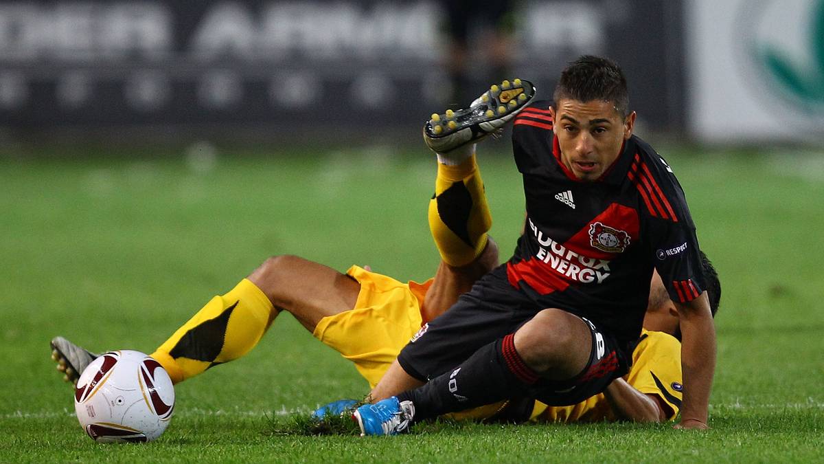 BURAK KAPLAN: 2010 war der Deutsch-Türke eines der hoffnungsvollsten Talente im deutschen Fußball. Bei Bayer Leverkusen machte der Mittelfeldspieler seine ersten Tore in der Bundesliga und kam sogar vier Mal in der Europa League zum Einsatz