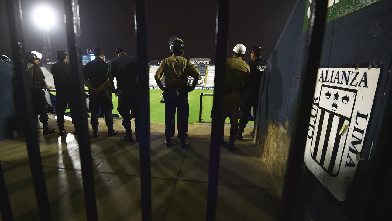 Fünf Platzverweise in fünf Minuten