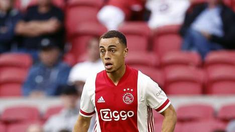 Sergino Dest kommt von Ajax Amsterdam