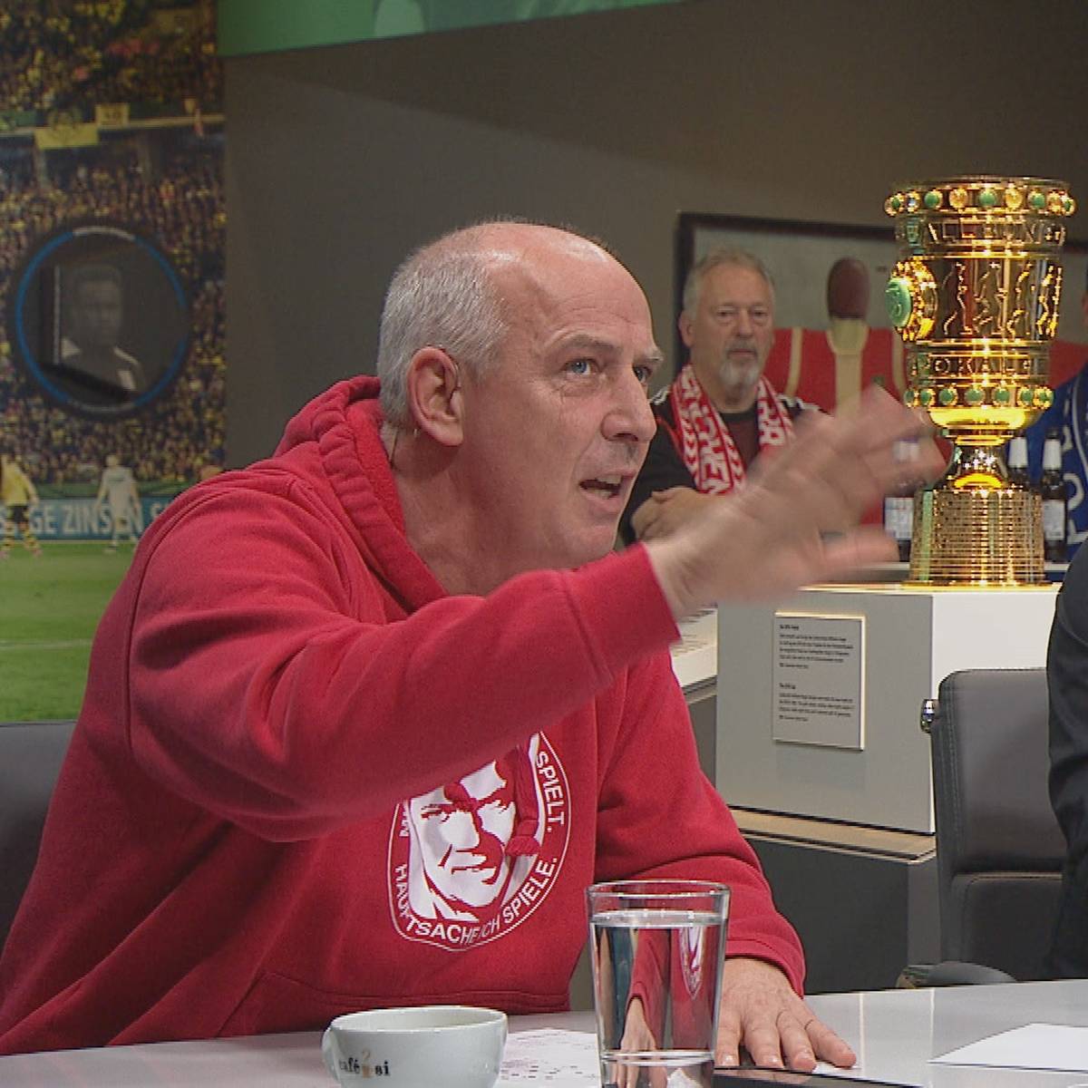 "DFB-Pokal interessiert keinen!" Basler redet sich in Rage