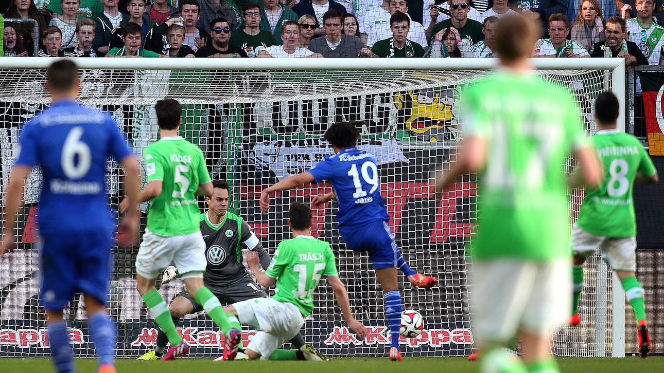 FBL-GER-BUNDESLIGA-WOLFSBURG-SCHALKE