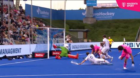 Die deutsche Hockey-Nationalmannschaft hat den EM-Auftakt gegen Frankreich nach einem spektakulärem Comeback gemeistert.