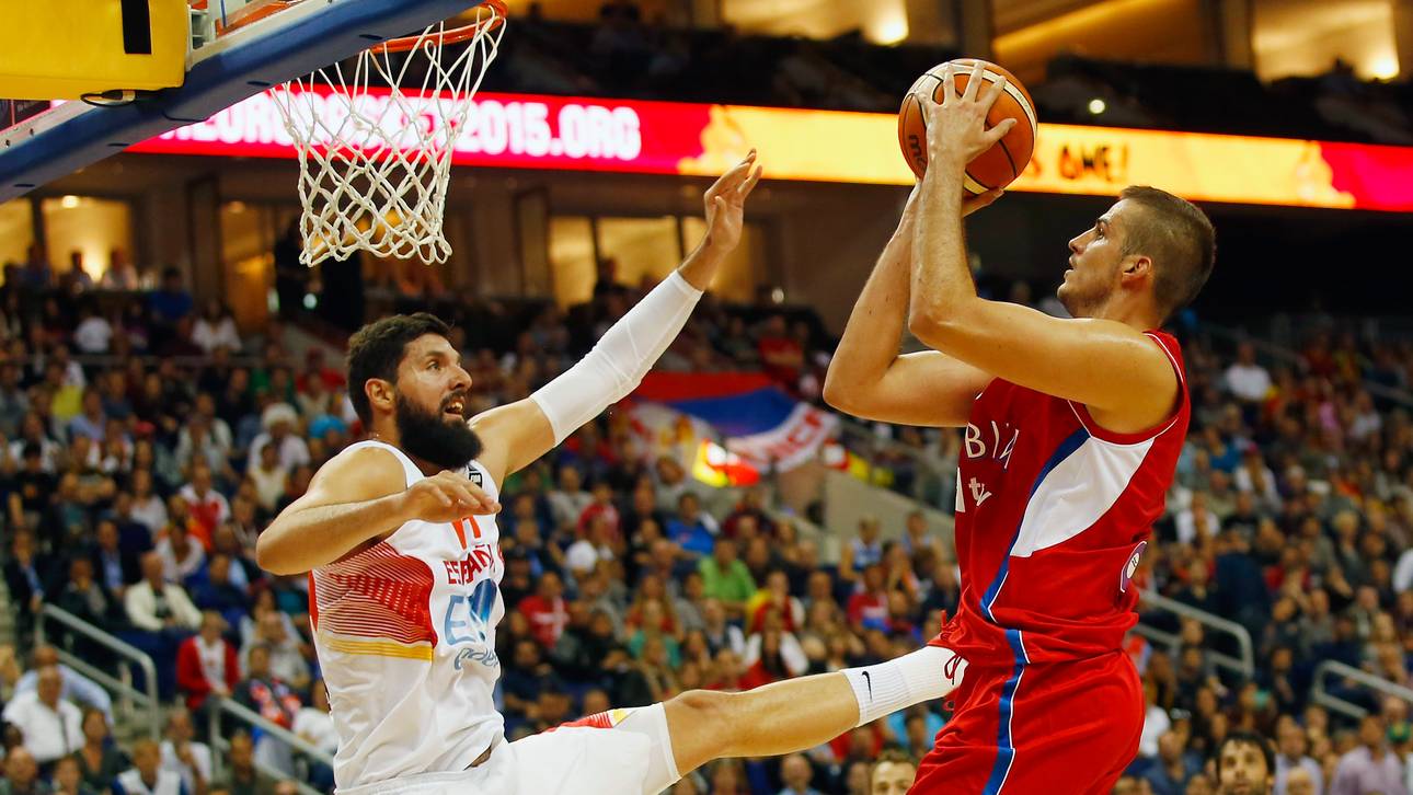 Serbien siegt im Topspiel der EM