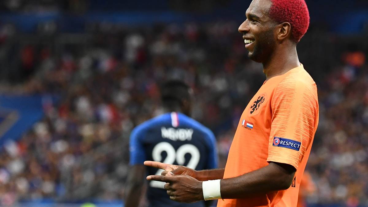 Auch Ryan Babel weiß, wie man auffällt. So präsentierte sich der Niederlände in der Nations League zuletzt mit grellroten Haaren